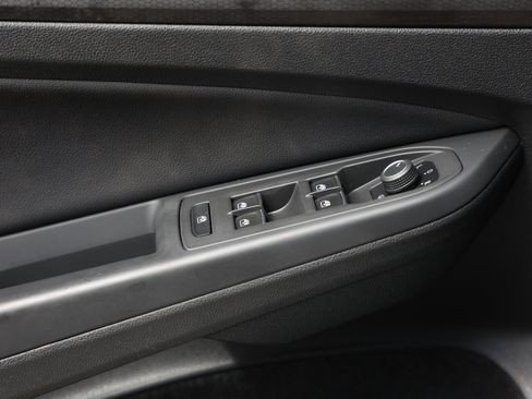 Used 2022 Volkswagen GTI SE FWD image 49