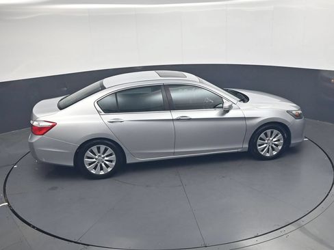 Used 2013 Honda Accord EX image 32