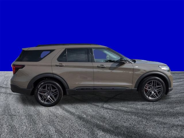 New 2026 Ford Explorer ST-Line w/ ST-Line Street Pack RWD image 3