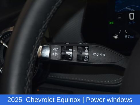 Used 2025 Chevrolet Equinox LT FWD image 9