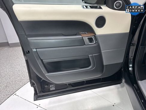 Used 2020 Land Rover Range Rover Sport HSE image 11