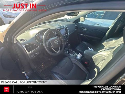 Used 2022 Jeep Cherokee Limited AWD/4WD image 4