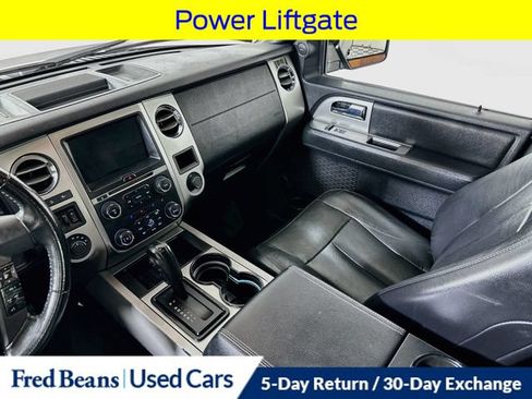 Used 2016 Ford Expedition XLT w/ Equipment Group 202A AWD/4WD image 30