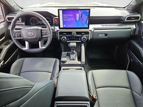 Used 2026 Toyota Tacoma TRD Off-Road w/ TRD Off Road Premium Package image 18