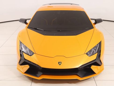 Used 2023 Lamborghini Huracan Tecnica image 90
