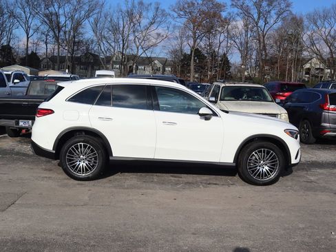 New 2026 Mercedes-Benz GLC 300 4MATIC image 2