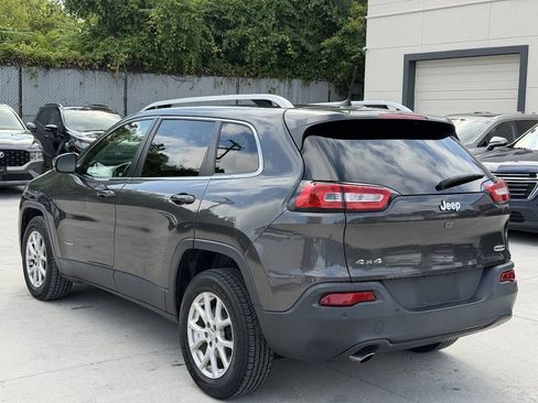 Used 2017 Jeep Cherokee Latitude w/ Safety/Convenience Group AWD/4WD image 7