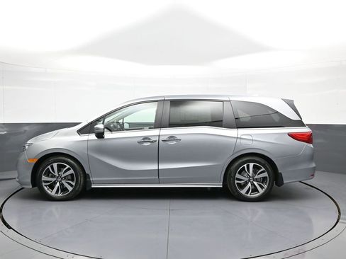 Certified 2023 Honda Odyssey Touring image 9