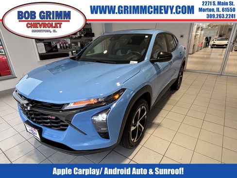Used 2024 Chevrolet Trax RS w/ Sunroof Package FWD image 1