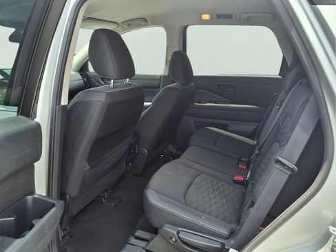 Used 2024 Nissan Pathfinder SV FWD image 20