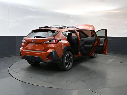 Used 2024 Subaru Crosstrek 2.5i Limited w/ Crosstrek Mirror Package AWD/4WD image 29