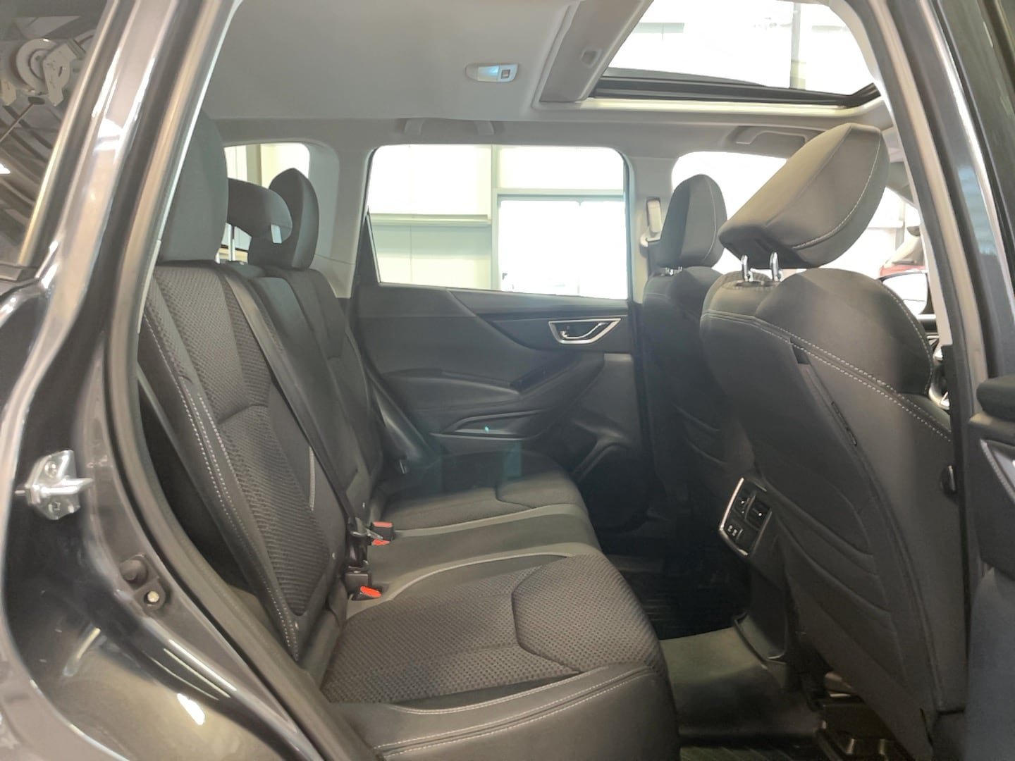 Used 2023 Subaru Forester Premium AWD/4WD image 7