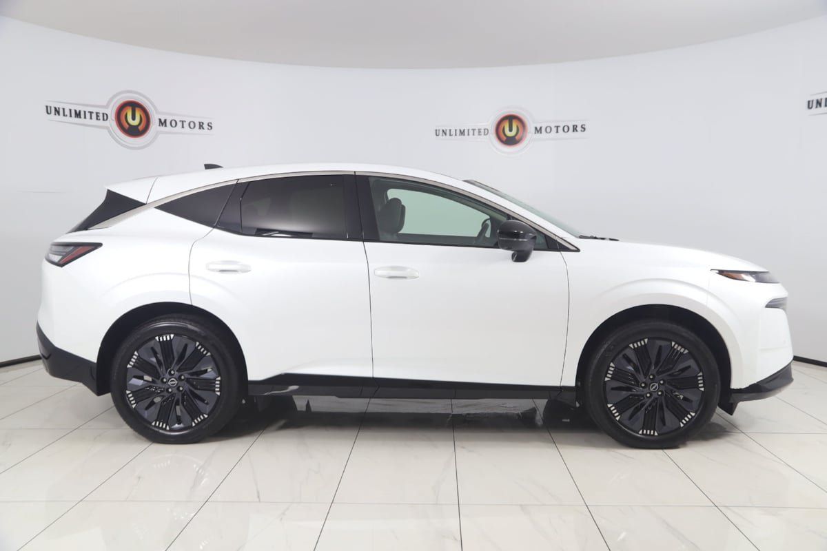 Used 2026 Nissan Murano Platinum w/ Cargo Package AWD/4WD image 2