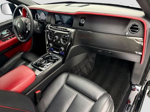 Certified 2022 Rolls-Royce Cullinan Black Badge w/ Dark Exterior Package AWD/4WD image 16