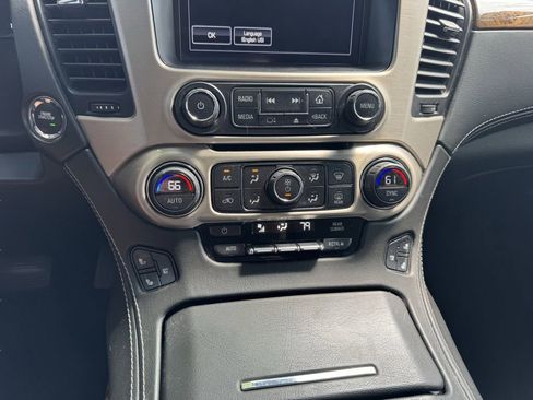 Used 2015 GMC Yukon Denali w/ Premium Package AWD/4WD image 10