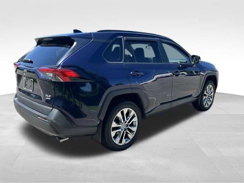Certified 2021 Toyota RAV4 XLE Premium AWD/4WD image 5
