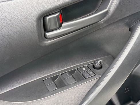 Certified 2022 Toyota Corolla LE image 11