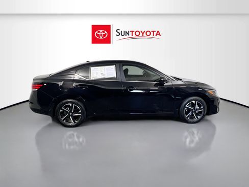 Used 2025 Nissan Sentra SV w/ All-Weather Package FWD image 2