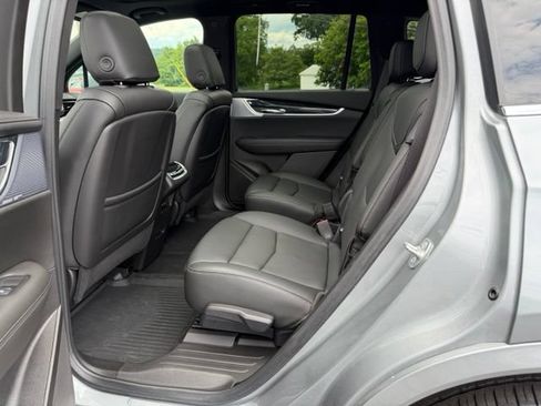 Used 2024 Cadillac XT6 Premium Luxury w/ LPO, Floor Liner Package AWD/4WD image 28