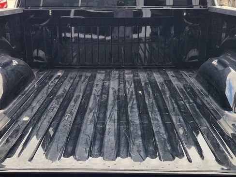 Used 2025 RAM 1500 Laramie AWD/4WD image 31