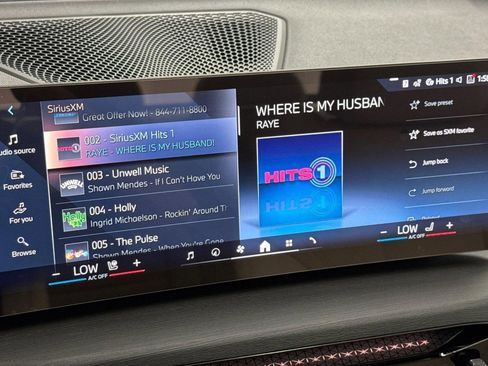 Used 2026 BMW 330i Sedan w/ Premium Package image 22