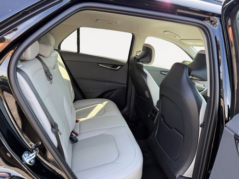 New 2026 Kia Niro EX FWD image 18