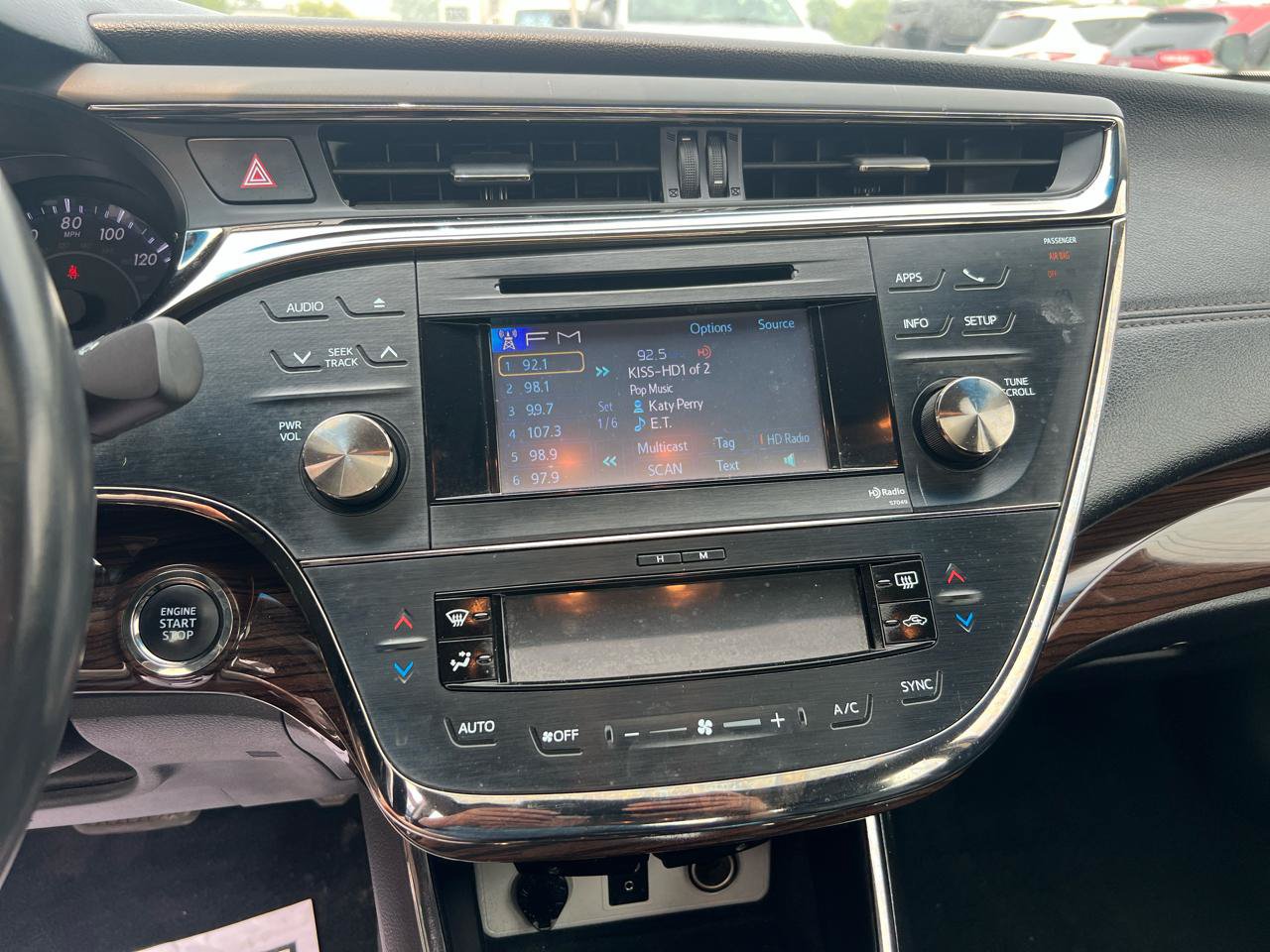 Used 2014 Toyota Avalon Limited FWD image 20