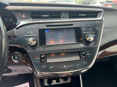 Used 2014 Toyota Avalon Limited FWD image 20