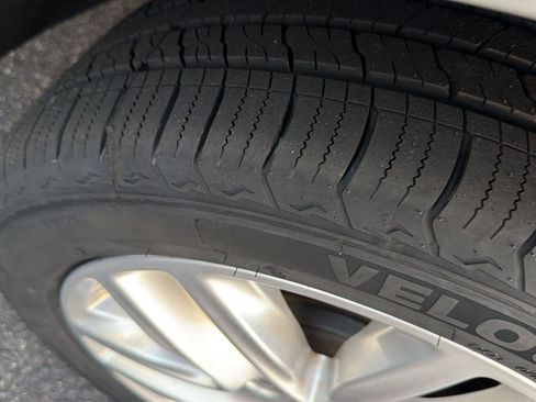Used 2019 Buick Envision Premium AWD/4WD image 42