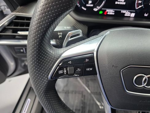 Used 2022 Audi e-tron GT Prestige AWD/4WD image 19