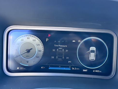 Used 2023 Hyundai Kona Limited FWD image 8