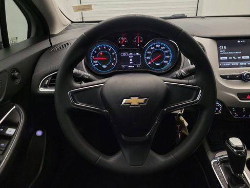 Used 2018 Chevrolet Cruze LS FWD image 22