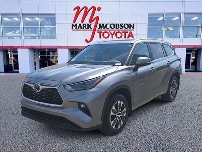 Used 2025 Toyota Highlander XLE