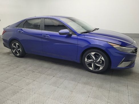 Used 2023 Hyundai Elantra Limited image 11