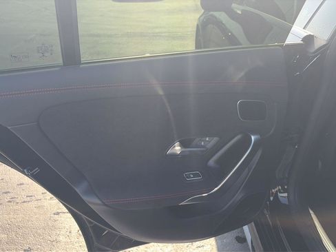 Used 2023 Mercedes-Benz CLA 250 image 12