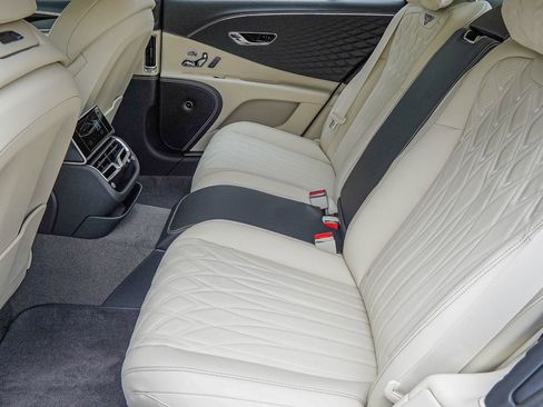 New 2026 Bentley Flying Spur Plug-In Hybrid AWD/4WD image 41