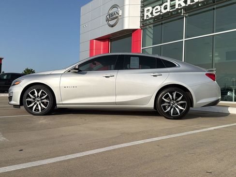 Used 2022 Chevrolet Malibu RS FWD image 9