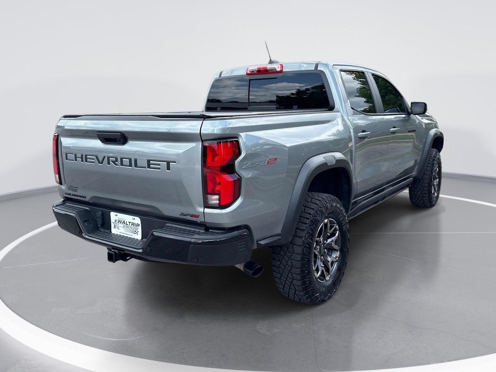 Used 2025 Chevrolet Colorado ZR2 w/ Technology Package AWD/4WD image 8