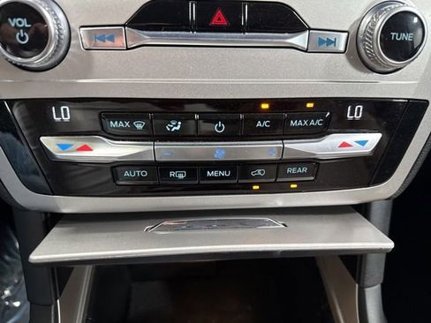 Used 2021 Ford Explorer 4WD w/ Class III Trailer Tow Package image 20