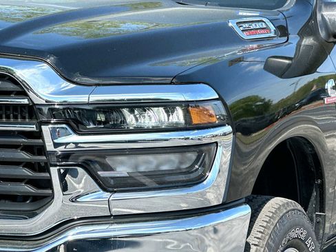 Used 2026 RAM 2500 Tradesman w/ Chrome Appearance Group AWD/4WD image 16