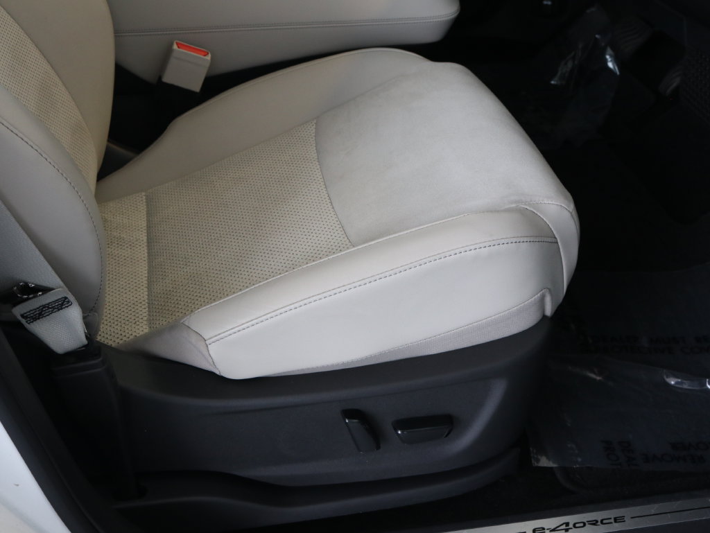 Used 2024 Nissan Ariya AWD image 49