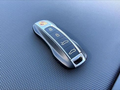 Used 2023 Porsche Taycan image 14