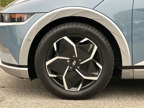 Certified 2024 Hyundai Ioniq 5 Limited RWD image 33