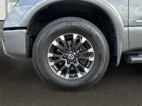 Used 2018 Nissan Titan PRO-4X w/ Pro-4x Utility Package image 10