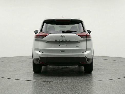 Used 2025 Nissan Rogue SV image 7