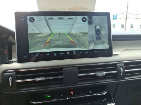 Used 2025 Lincoln Corsair AWD w/ Equipment Group 101A image 24