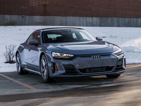 Certified 2024 Audi e-tron GT Premium Plus w/ Executive Package image 2