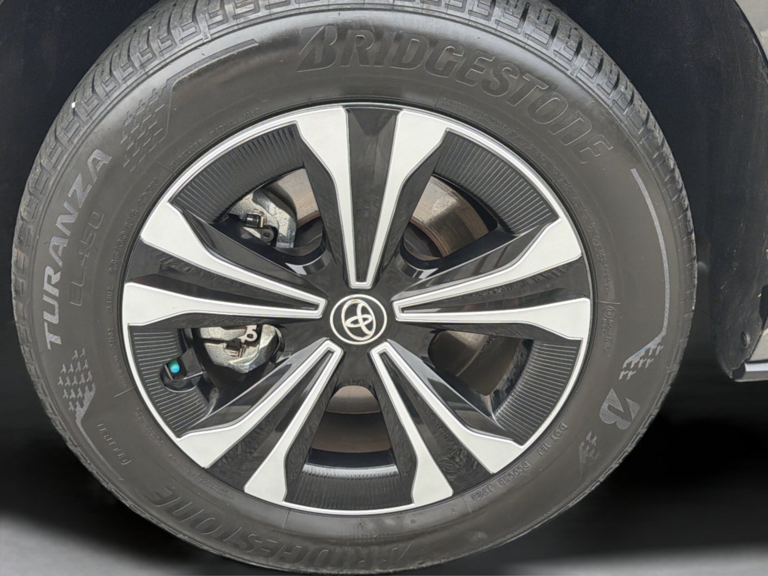 Certified 2025 Toyota bZ4X FWD image 35
