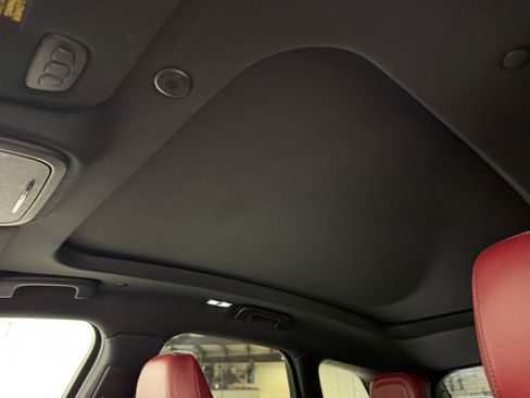 Used 2025 Lincoln Corsair Reserve w/ Equipment Group 202A image 9