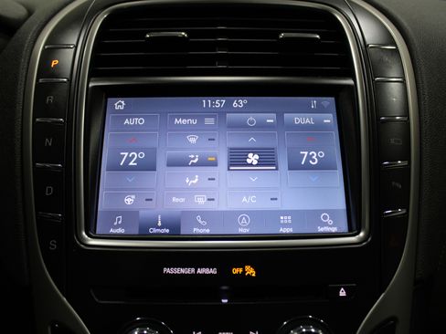 Used 2020 Lincoln Nautilus Reserve w/ Equipment Group 201A image 17